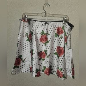 🌹NWT LIFE "Y2K Floral Polka Dot Silky Feel🥰 Mini Skirt" White🤍Black🖤Sz XL🌹